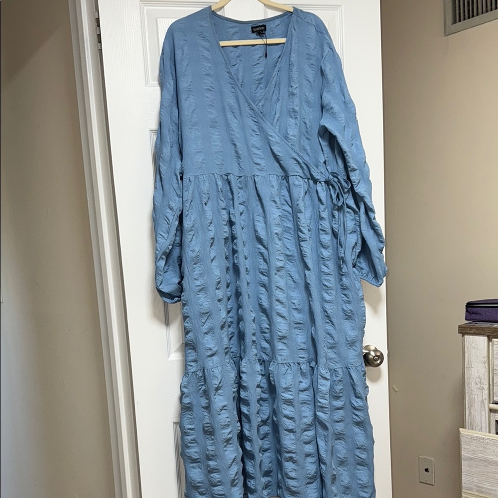 Boohoo Blue Wrap Dress nwot